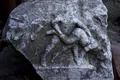 Bucată dintr-un sarcofag de epocă romană, găsită în locuința unui constănțean