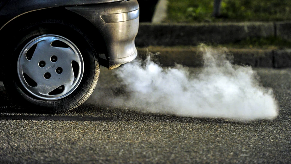 Inhalarea gazelor de eșapament schimbă structura creierului, arată noi cercetări