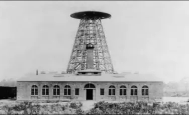 Nikola Tesla a construit un turn gigantic pentru a trimite electricitate wireless în jurul lumii. Lucrurile, însă, nu au mers aşa cum a plănuit