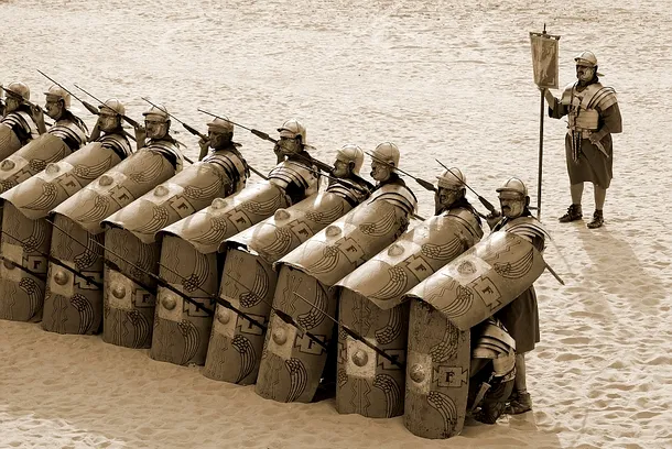 Soldaţi romani într-o reconstituire de război