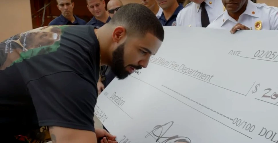 Cântăreţul Drake este cel mai bine vândut artist al anului 2018