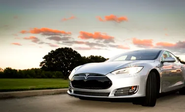 Tesla lansează noua maşină electrică. Cât costă aceasta – VIDEO