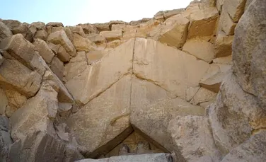 Un coridor ascuns, lung de 9 metri, a fost descoperit aproape de intrarea principală în Marea Piramidă din Giza