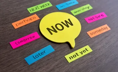 Procrastinarea la vârsta adultă, vizibilă încă din adolescență