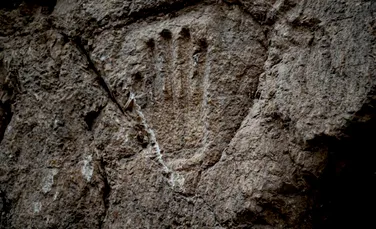 Amprenta misterioasă a unei mâini, descoperită pe peretele unui șanț vechi de 1.000 de ani din Ierusalim