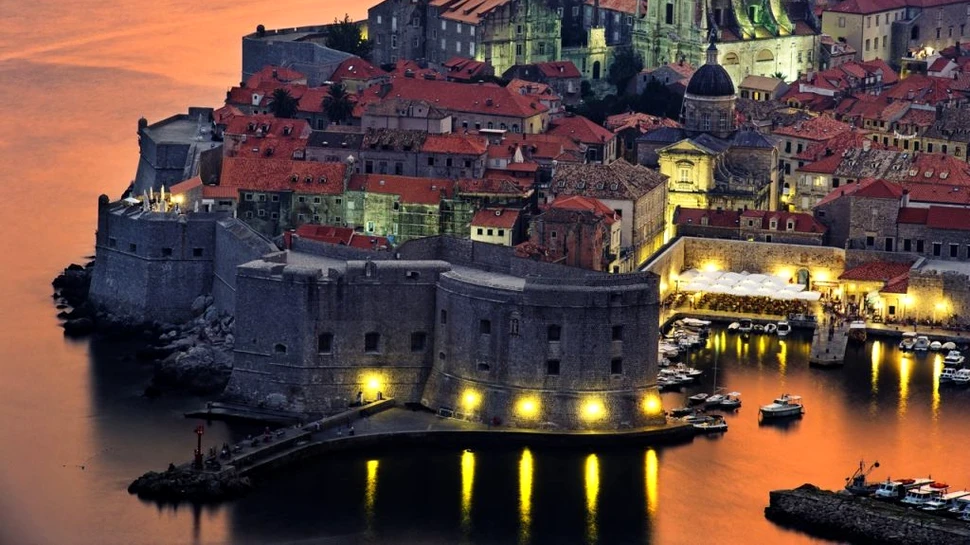 Cel mai frumos loc de vacanţă în fiecare ţară din Uniunea Europeană. Surpriza vine din România