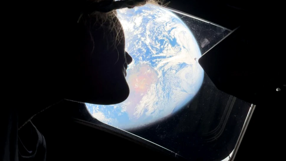 Călătorie istorică în jurul Lunii: Astronauții Artemis 2 au surprins imagini uimitoare cu Pământul