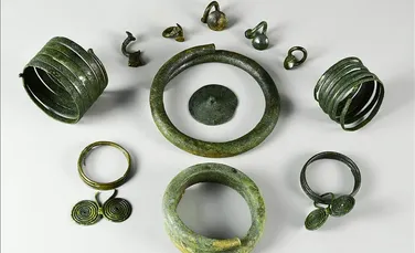 Arheologii din Polonia au descoperit o colecție impresionantă de bijuterii din Epoca Bronzului