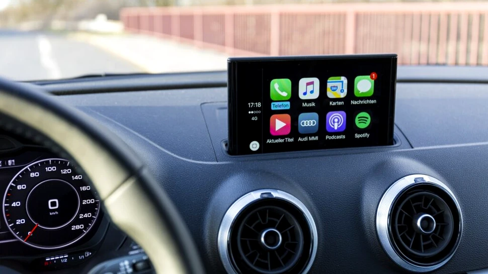 Butoanele sunt mai sigure decât ecranele tactile la folosirea în timpul condusului