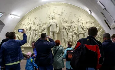 Monument în onoarea lui Stalin, reinstalat la metroul din Moscova