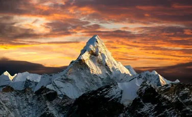China folosește Inteligența Artificială pentru a găsi pământuri rare în Himalaya