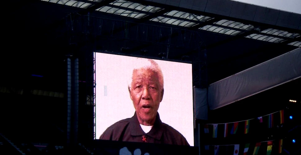 Un volum de memorii scris de Nelson Mandela va fi publicat în 2016