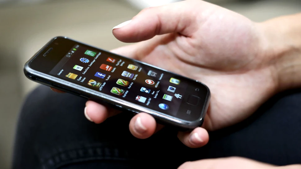 Cum te poţi proteja de hackeri?  Parolele şi PIN-urile folosite pe smartphone pot fi descifrate extrem de simplu