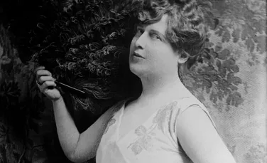 Soprana Florence Foster Jenkins, cea mai simpatizată afoană din istorie. „Unii pot spune că nu știu să cânt, dar nimeni nu poate spune vreodată că nu am cântat”