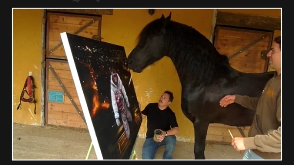 Calul-pictor a vândut deja mai multe tablouri. Cel mai scump: 6.000 de euro! (VIDEO)