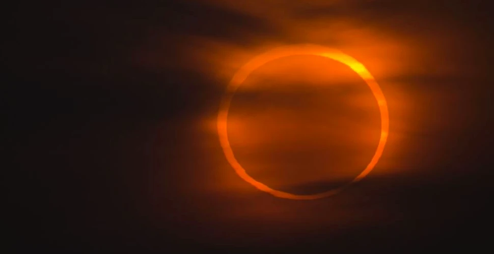 Fenomenul rar descoperit de specialişti în ionosfera Pământului după eclipsa totală de Soare din 2017