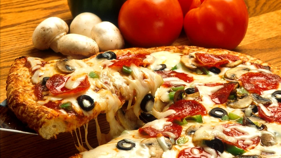 De ce ar trebui să comanzi întotdeauna o pizza mare, potrivit matematicienilor-VIDEO