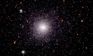 Telescopul Hubble a descoperit ceva inexplicabil într-o galaxie ultra-difuză