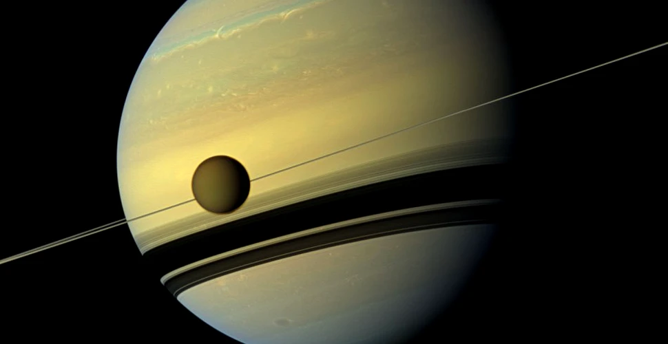 Misunea Cassini a descoperit tipare nemaivăzute în inelele lui Saturn