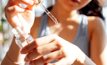 Peptidele, noul „miracol” din wellness. Promisiuni mari, riscuri pe măsură