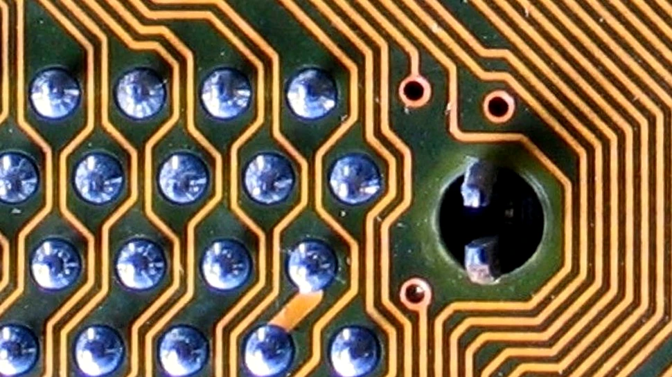 Materialul cu proprietăţi INCREDIBILE care poate revoluţiona industria electronicelor. Conduce electricitatea, dar nu şi clăldura