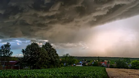 Meteorologii anunță că vin ploile. „Nu excludem cădere de grindină”