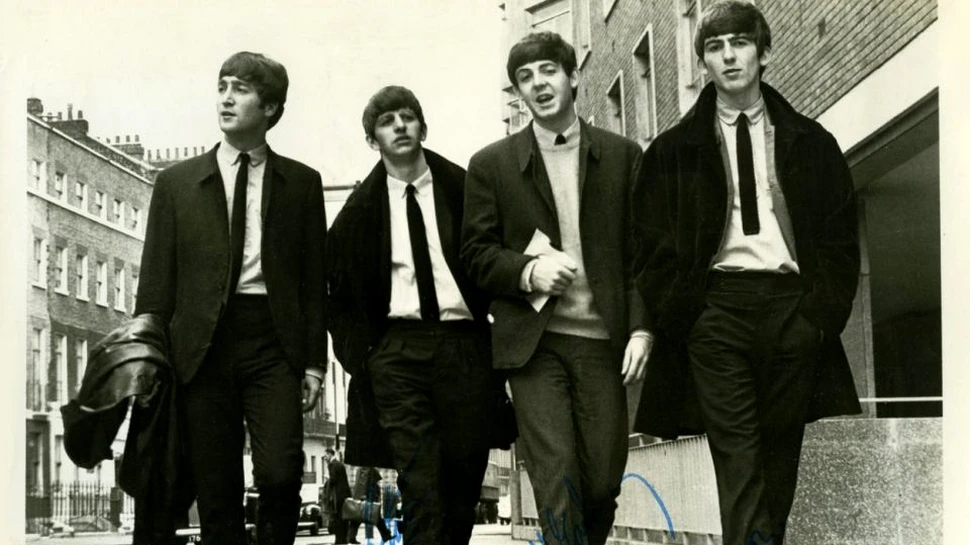 O fotografie inedită cu McCartney, Lennon şi Harrison, făcută publică după 50 de ani