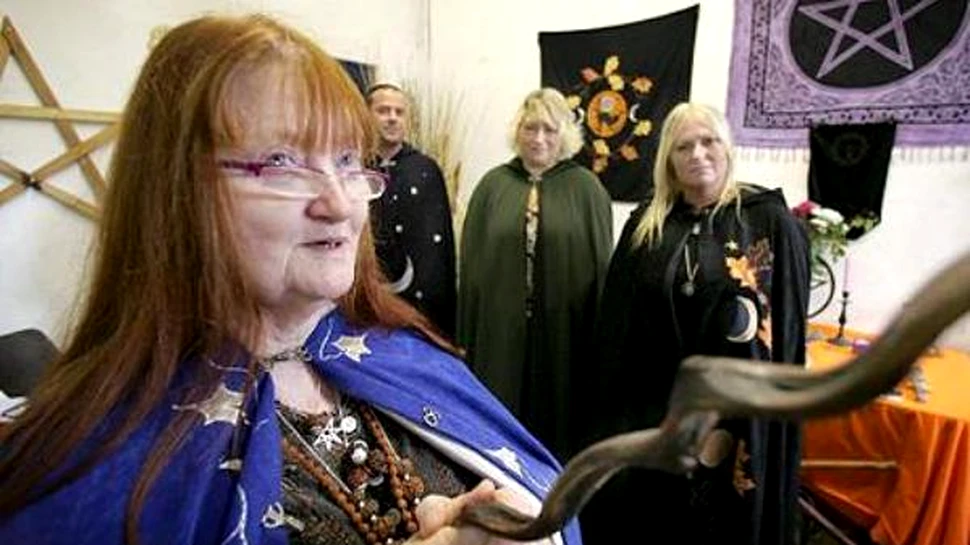 Vrajitoarele se simt inca persecutate de Biserica