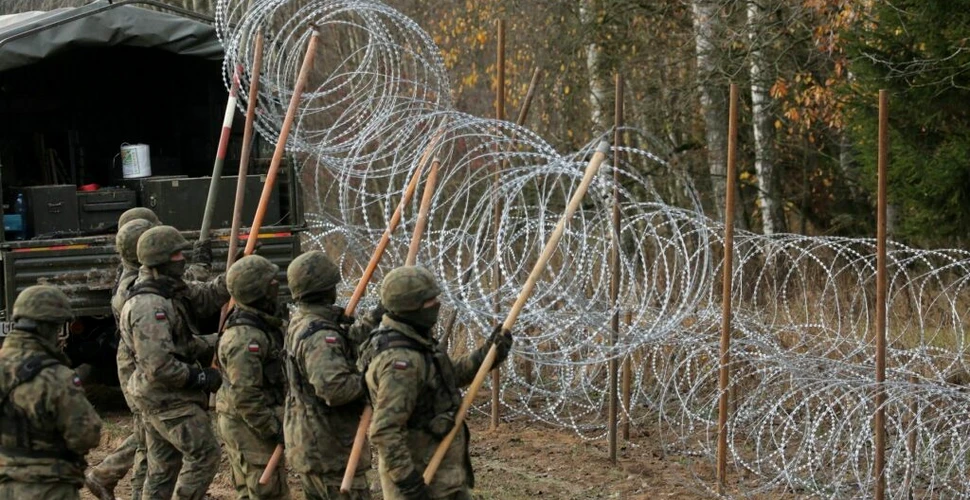 Polonia va construi la granița cu Rusia un gard de sârmă ghimpată