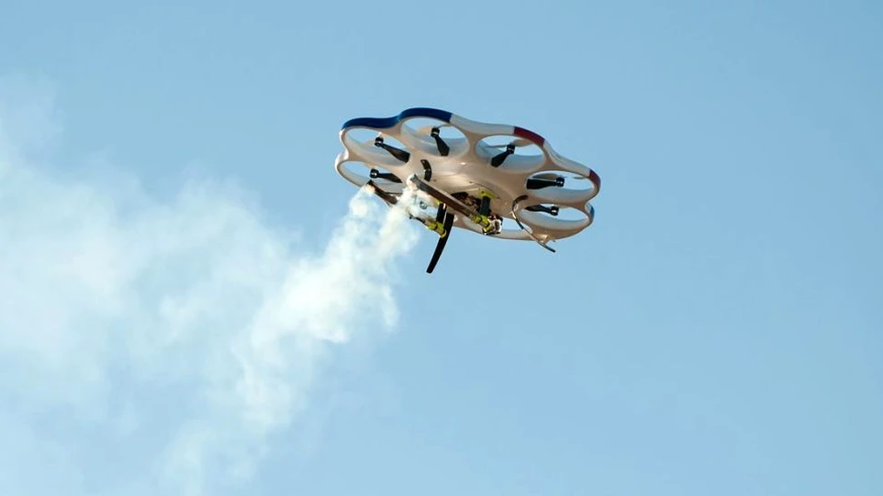 O dronă însămânţează norii şi ploaia începe – VIDEO