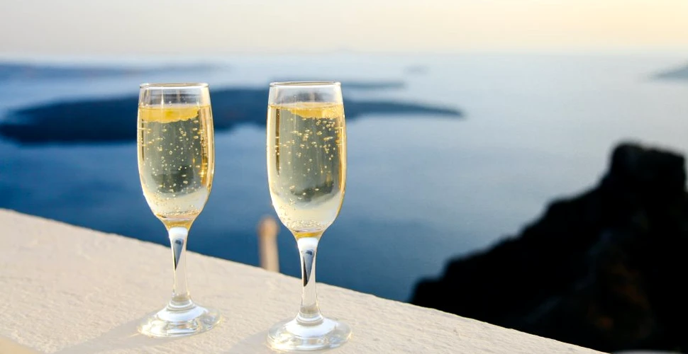 Cea mai veche şampanie, de circa 200 de ani, nu poate fi consumată, aşa cum se credea anterior