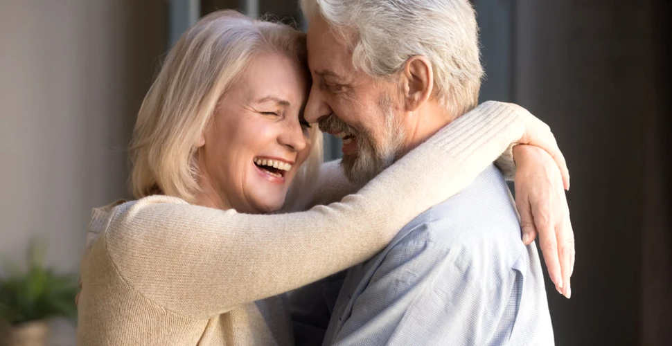 Poveste de dragoste reluată după 60 de ani. Un bărbat și-a cerut în căsătorie iubita din liceu