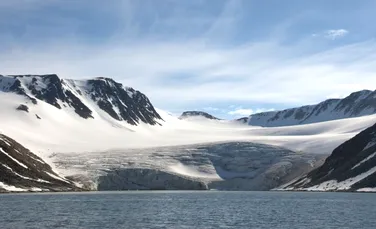 Întinderea totală a calotei glaciare în zona arctică este printre cele mai mici înregistrate vreodată