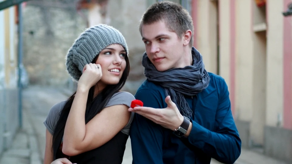 Ştiinţa relevă 6 moduri în care să faci pe cineva să se îndrăgostească de tine