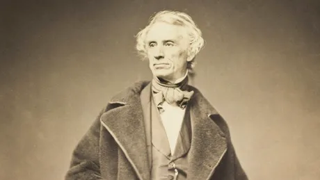 SOS – 3 puncte, 3 linii, 3 puncte. În urmă cu 154 de ani a murit inventatorul codului Morse