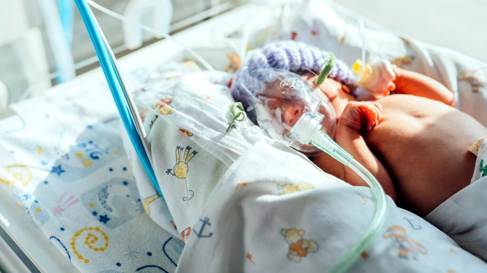 Cel mai prematur bebeluș din lume, inclus în Cartea Recordurilor, a împlinit un an