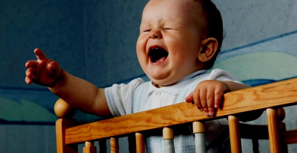 De ce plâng bebeluşii noaptea? Un biolog dă o explicaţie ştiinţifică neaşteptată