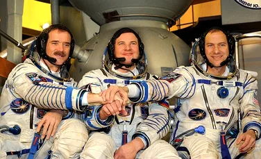 Cei trei astronauţi de pe ISS au aterizat cu bine în Kazahstan la bordul unei capsule Soyuz (VIDEO)