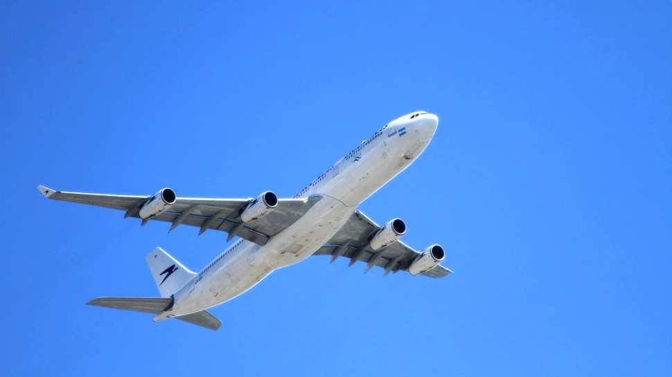Austria suspendă legăturile aeriene cu mai multe ţări, inclusiv România. Anunțul făcut de Tarom