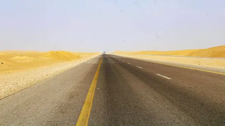 Unde se află cel mai lung drum drept din lume și câți kilometri acoperă?