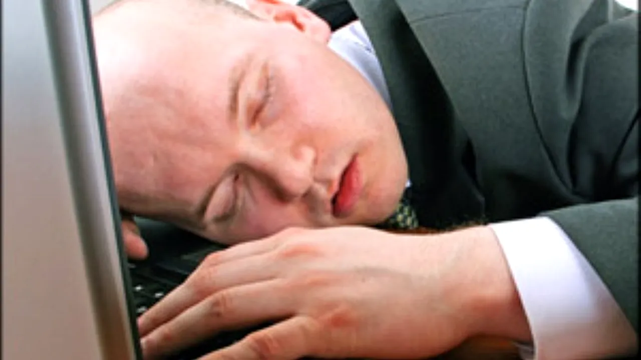 1-insights-sleep-on-computer 