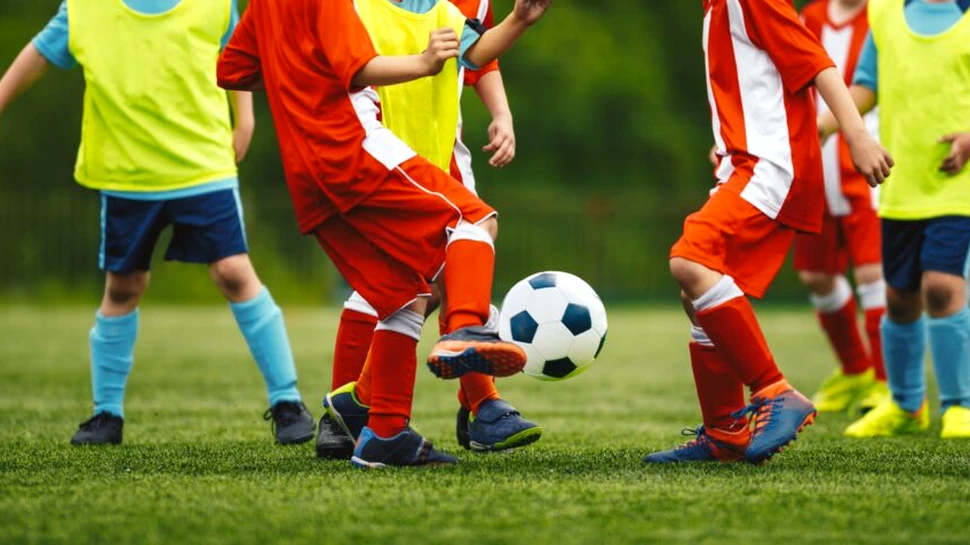 Un studiu dezvăluie că 1 din 3 tineri fotbaliști se confruntă cu probleme psihologice