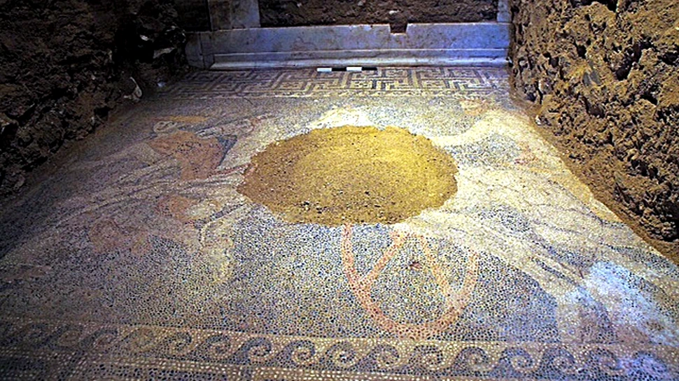 Descoperire impresionantă în mormântul antic din nordul Greciei (FOTO)