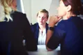 Pandemia a lungit ziua de muncă. Numărul ședințelor și al e-mailurilor a crescut considerabil