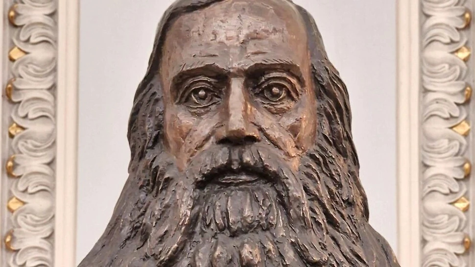 Adept al francmasoneriei, acest avocat şi filosof de prestigiu a marcat profund istoria românilor. A fost un mare ADVERSAR al absolutismului habsburgic, fiind închis de trei ori