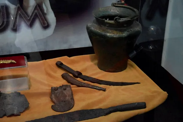 Artefacte din Mormântul Princiar dacic de la Cugir, expuse la Muzeul Unirii din Alba Iulia