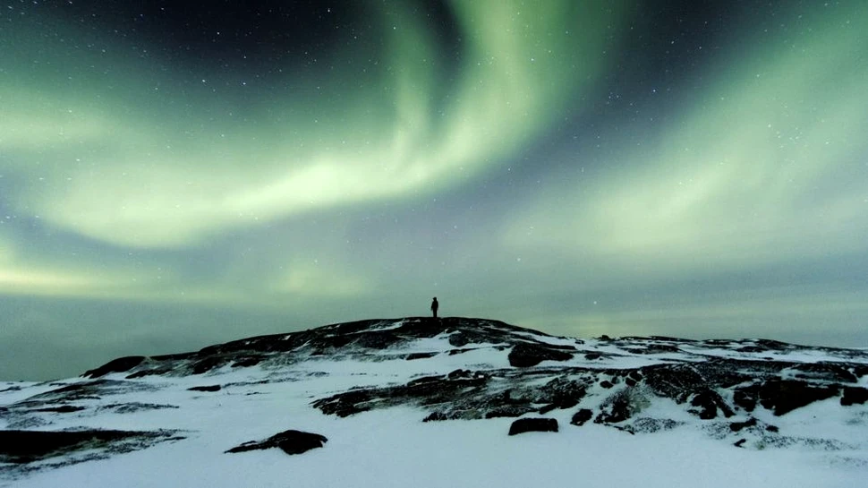 NASA a lansat trei rachete către aurora boreală. Misiunea ar putea oferi noi informaţii despre misterioasele lumini nordice