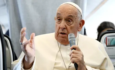 Papa Francisc, afirmații contradictorii: „Femeile au dreptul la viața lor”, dar avortul este „crimă”