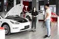 Tesla vrea să folosească tehnici din Formula 1 pentru a oferi reparații în mai puțin de o oră „cât mai des posibil”