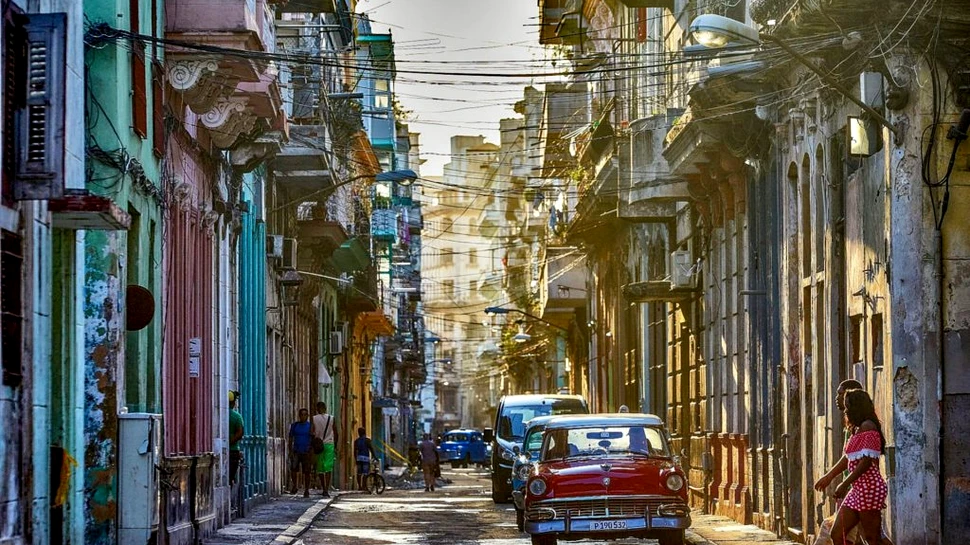 Cuba oferă turiștilor vaccinul împotriva COVID-19 pe care-l produce. Ce se știe despre Soberana 02